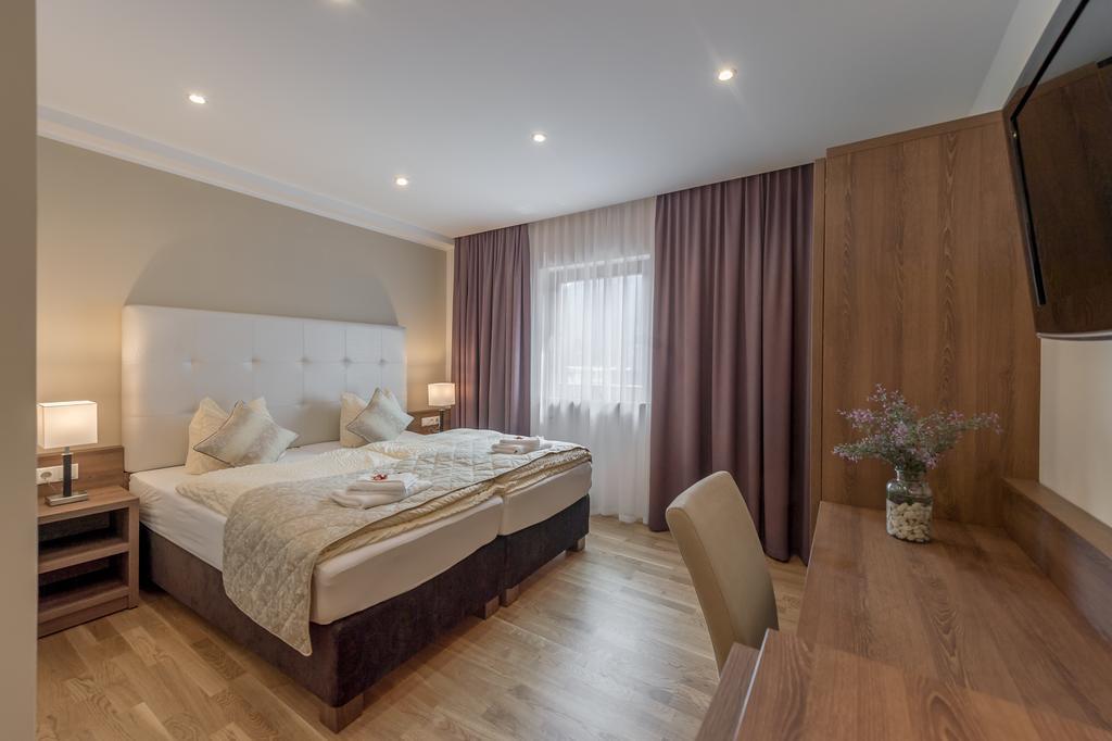 Gasthof Ambachhof Oetz Zimmer foto